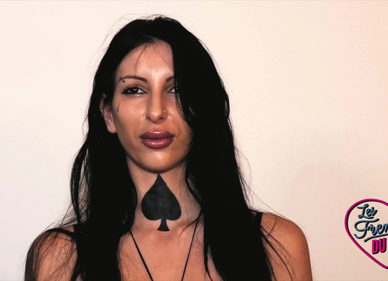 Analeya, 23Ans, Une Debutante De Haut Standing !