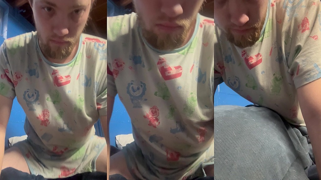 diaper boy mickel humping his diapers (Diaper Mickel) diaper boy mickel humping his diapers (Diaper Mickel)