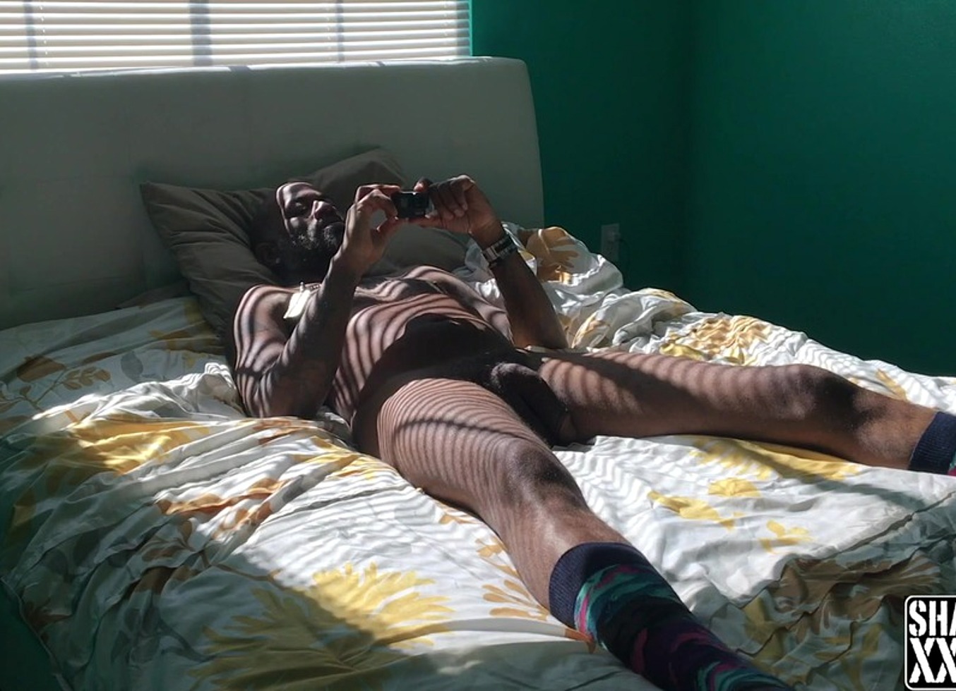 Behind the Scenes with Molly Minxie As She Strokes, Sucks and Fucks Shaundam's BBC