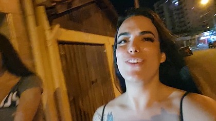 cacando putaria com minha amiga na rua