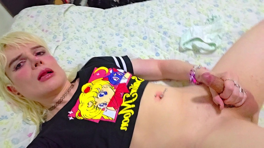 femboy mostrando seu corpo sexy enquanto se masturba e goza gostoso - dorian drake (Eualicehael) femboy mostrando seu corpo sexy enquanto se masturba e goza gostoso - dorian drake (Eualicehael)