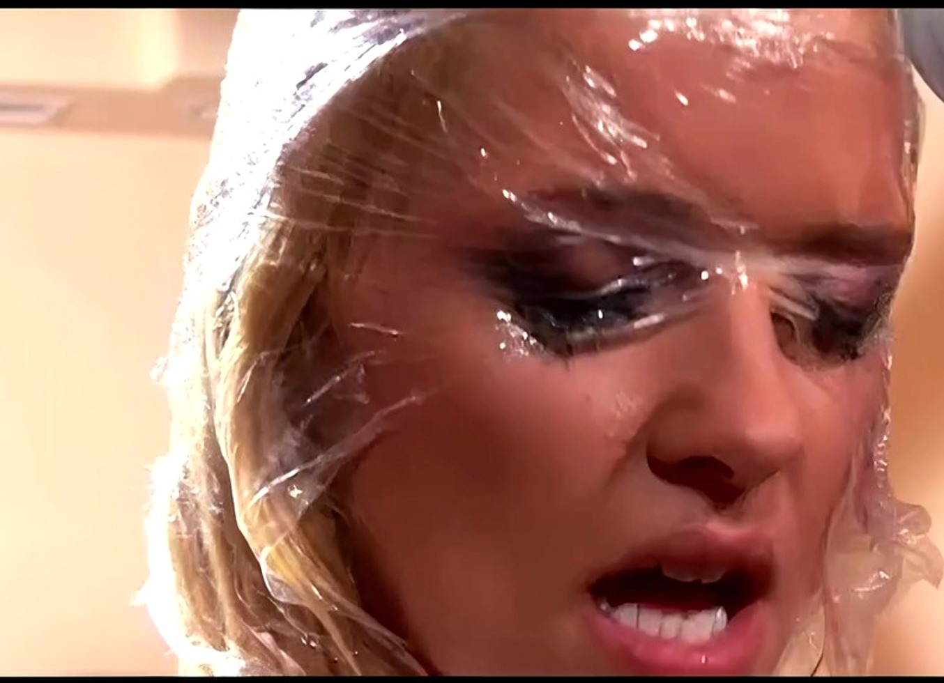 Hannah Harper And Taryn Thomas Gets Their Asses Rammed With Strap Ons