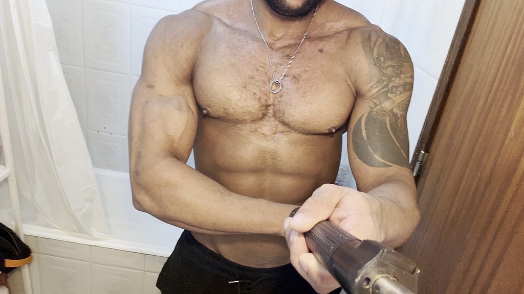 muscular man with a bbc jerking off (Wesley Ventura) muscular man with a bbc jerking off (Wesley Ventura)