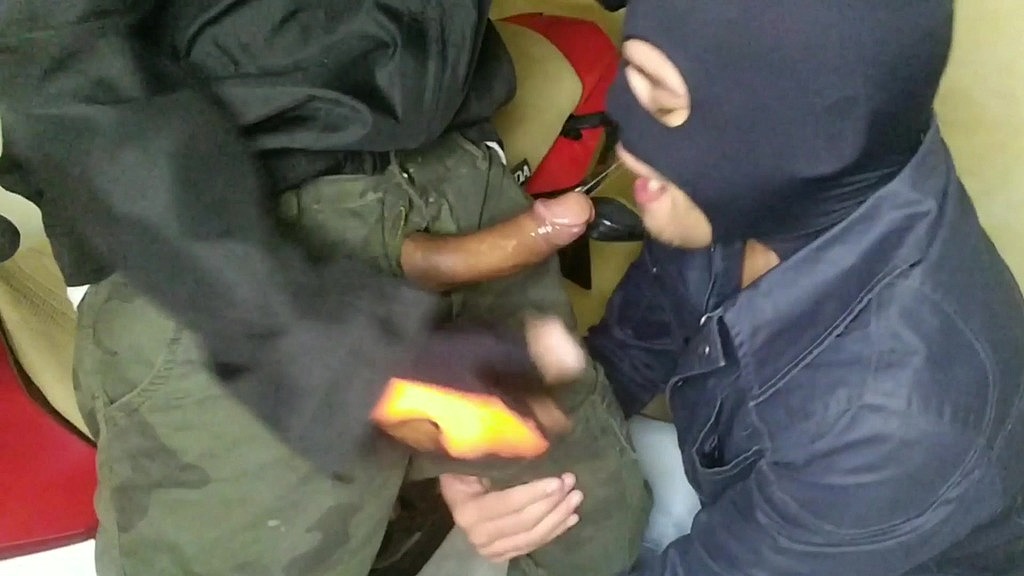 o entregador de leite veio leitar meu cuzinho (Romulo Nickoo, Ranomope) o entregador de leite veio leitar meu cuzinho (Romulo Nickoo, Ranomope)