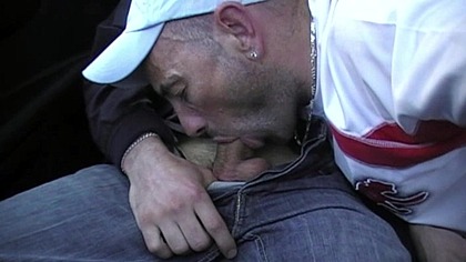 80 exhib cruising forest suckgin arab in the car