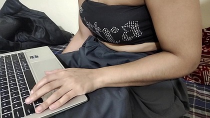 Beautifull NRI secretary fucking hard & suck cook