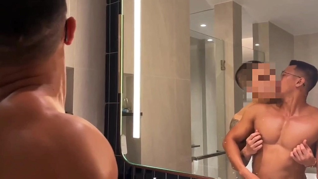 3 skinny young twink rented a apartment to fuck a boy bareback (Adamarise, Ariseadam) 3 skinny young twink rented a apartment to fuck a boy bareback (Adamarise, Ariseadam)