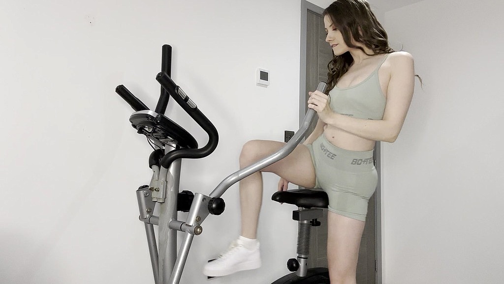 gym girl joi (Brook Logan) gym girl joi (Brook Logan)