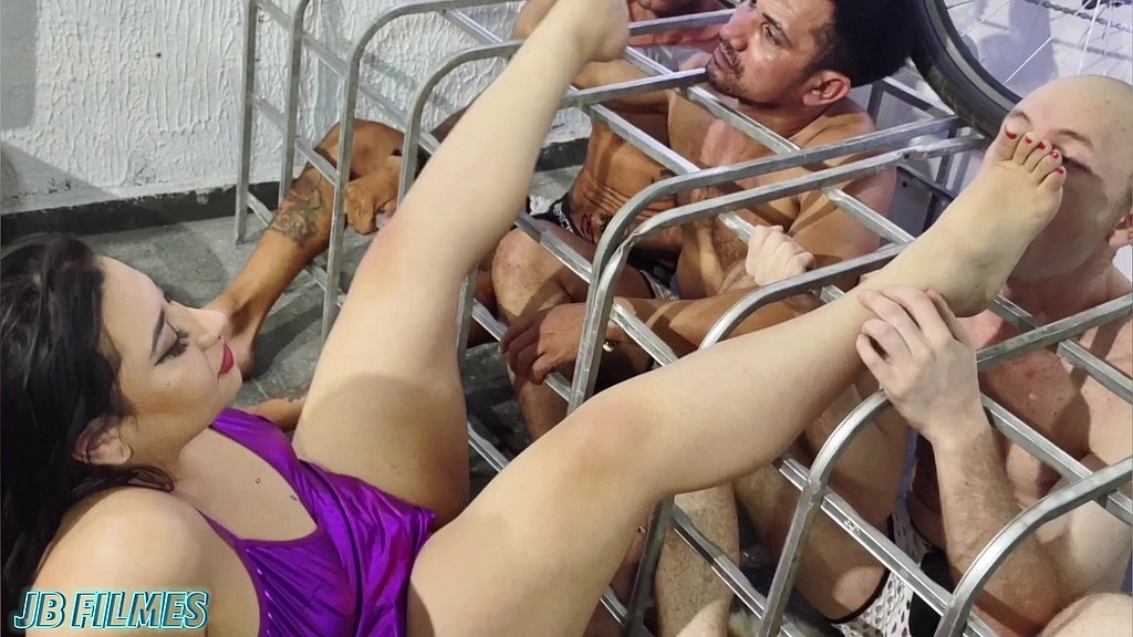 dominadora faz gang bang com seus escravos (Jota, Max Maranhao, Russoporn, Agatha ludovino) dominadora faz gang bang com seus escravos (Jota, Max Maranhao, Russoporn, Agatha ludovino)