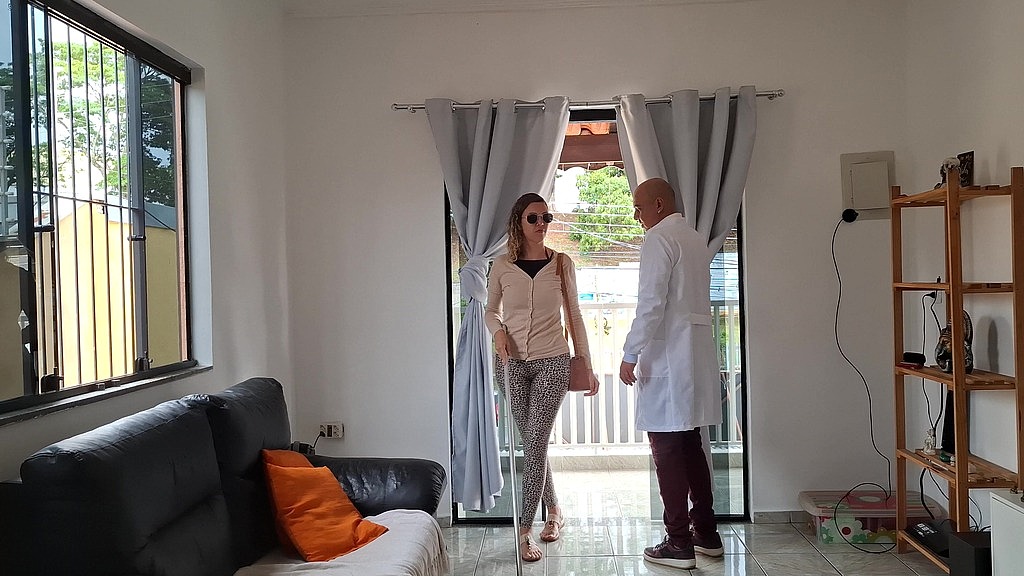 Віктор SweetCoupleStories, Габі SweetCoupleStories: незряча жінка пішла на прийом до гінеколога. (AnalVids.com) the blind woman went to the gynecologist appointment. (Victor SweetCoupleStories, Gabi SweetCoupleStories)