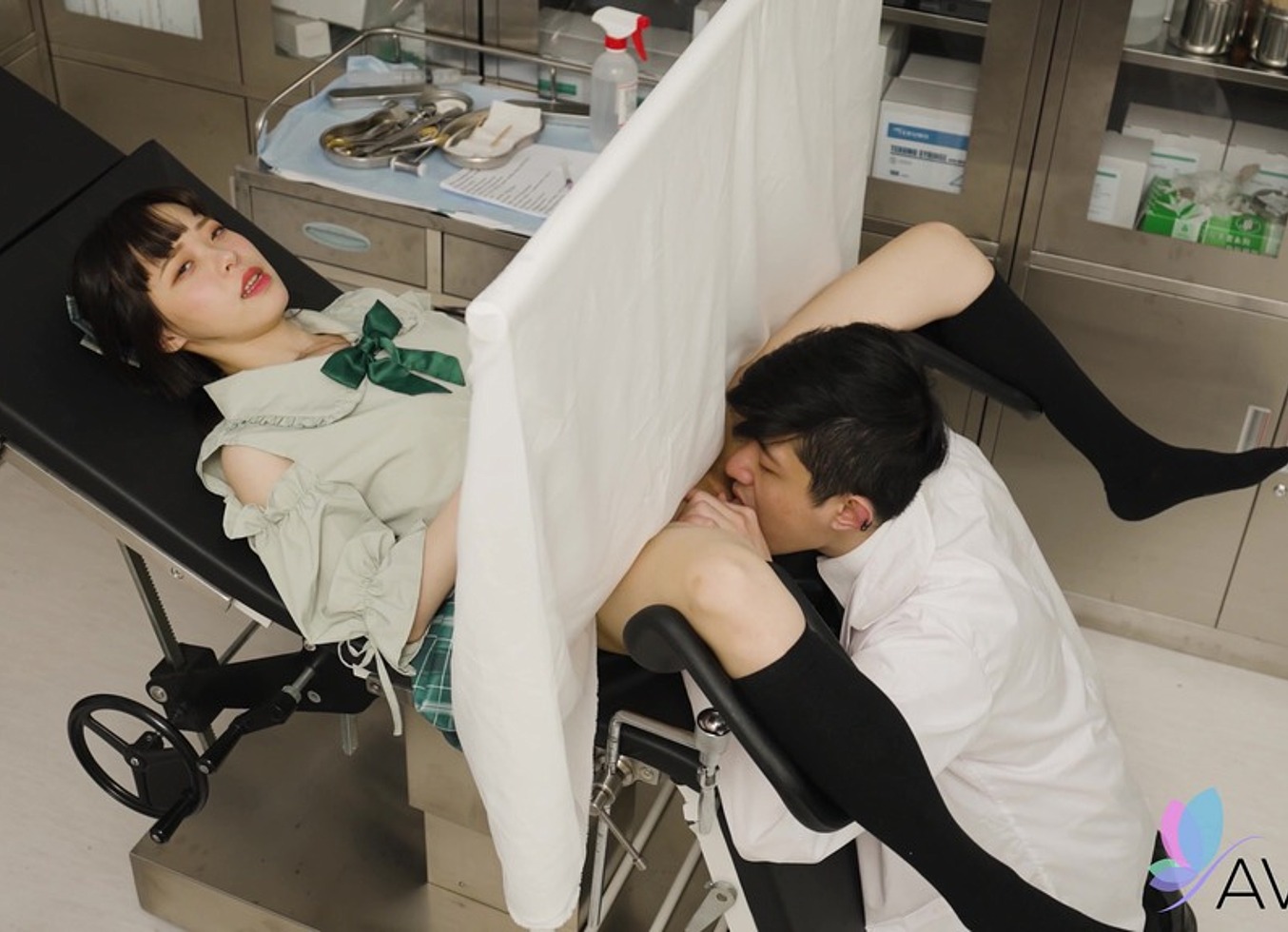 A Quick Trip To The Dr And Yuli Ends Up Fucking Him And Swallowing Cum