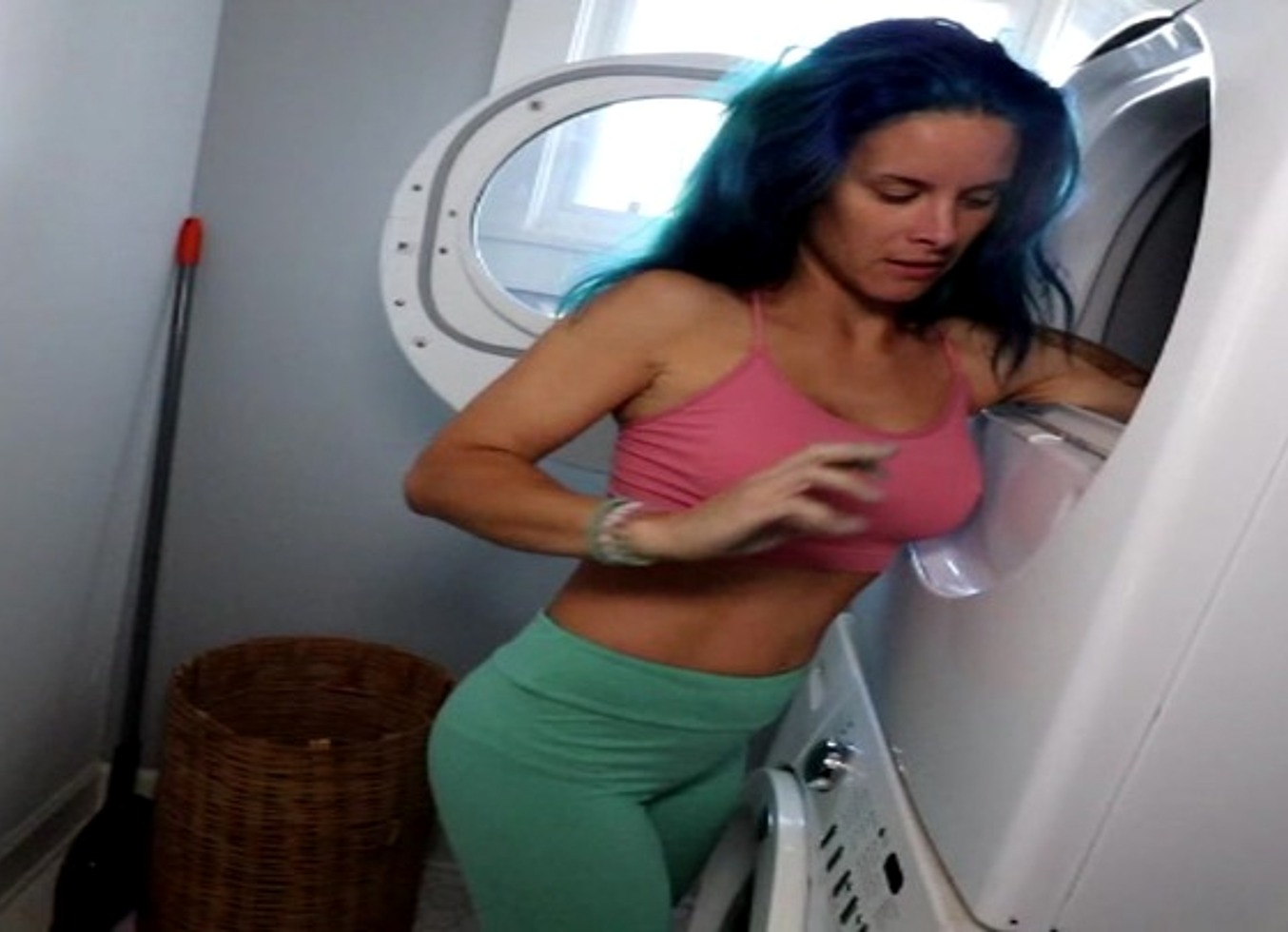 Sunshine Tampa Peeing Spandex Yoga Pants Omorashi