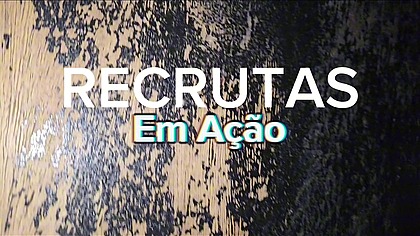 Recrutas Fora Da Base fazendo sacanagem no centro da cidade.