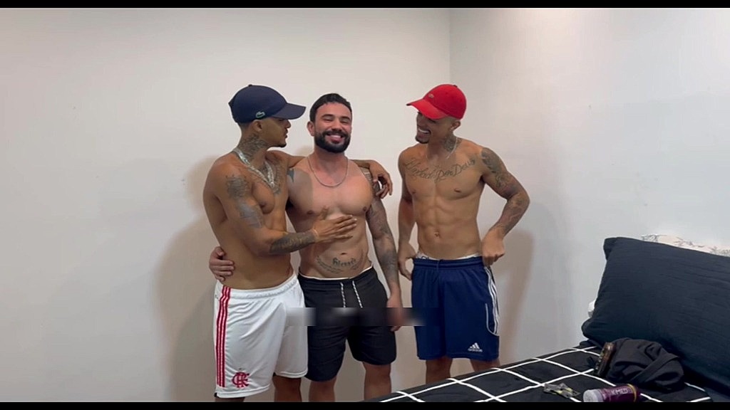 fudendo o professor de ingles (Yuri Diaz, David Vinicius, Lucas Frazao) fudendo o professor de ingles (Yuri Diaz, David Vinicius, Lucas Frazao)