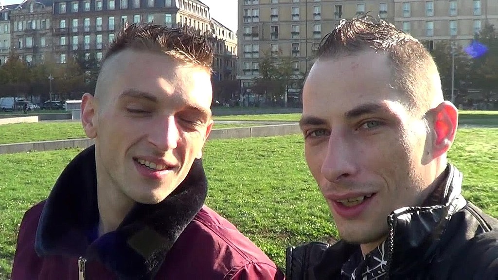 la grosse bite d un jeune mec de 20 ans (Fabien crunchfooteux, Crunch Romantik2, Kriss Xxl) la grosse bite d un jeune mec de 20 ans (Fabien crunchfooteux, Crunch Romantik2, Kriss Xxl)