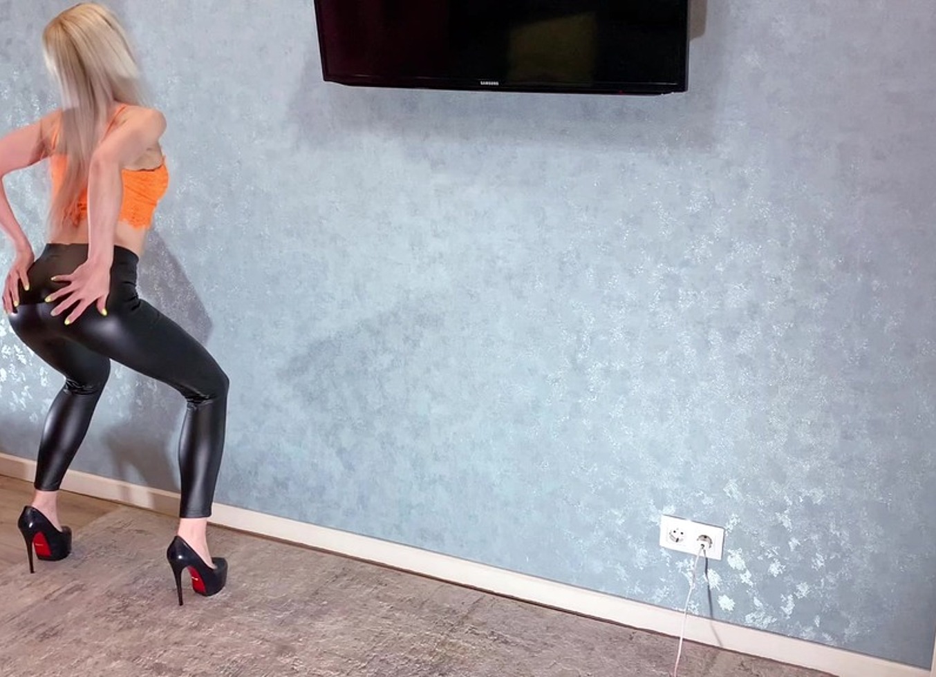 Role Play: Mia Mimi Is An Evil Supergirl Clone