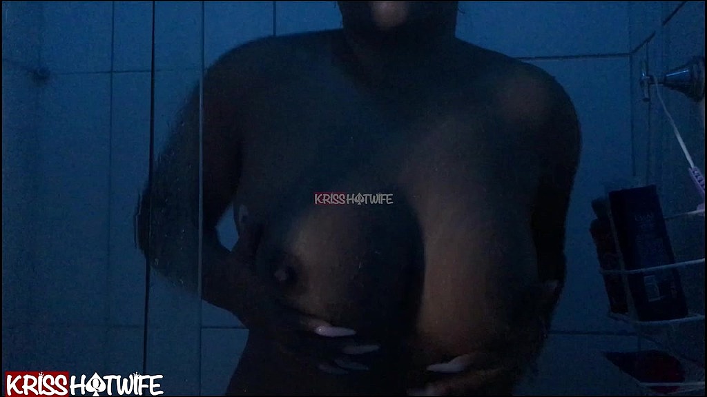 me acompanha no banho meu amor? (Kriss moglie calda) me acompanha no banho meu amor? (Kriss hotwife)