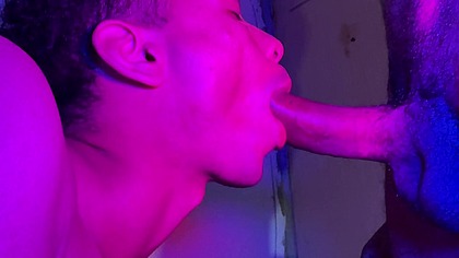 Mavambo meteu 22 cm de pau duro na cuceta da putinha , deixou ele defloradoe cheio de porra.