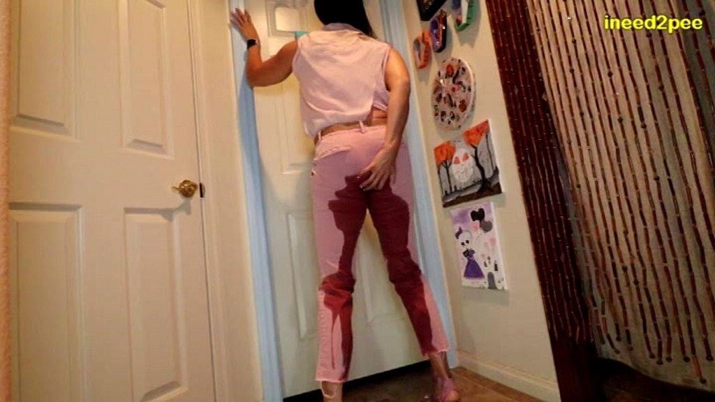 jazmine cruz desperate on both ends peeing pants (Jazmine Cruz) jazmine cruz desperate on both ends peeing pants (Jazmine Cruz)