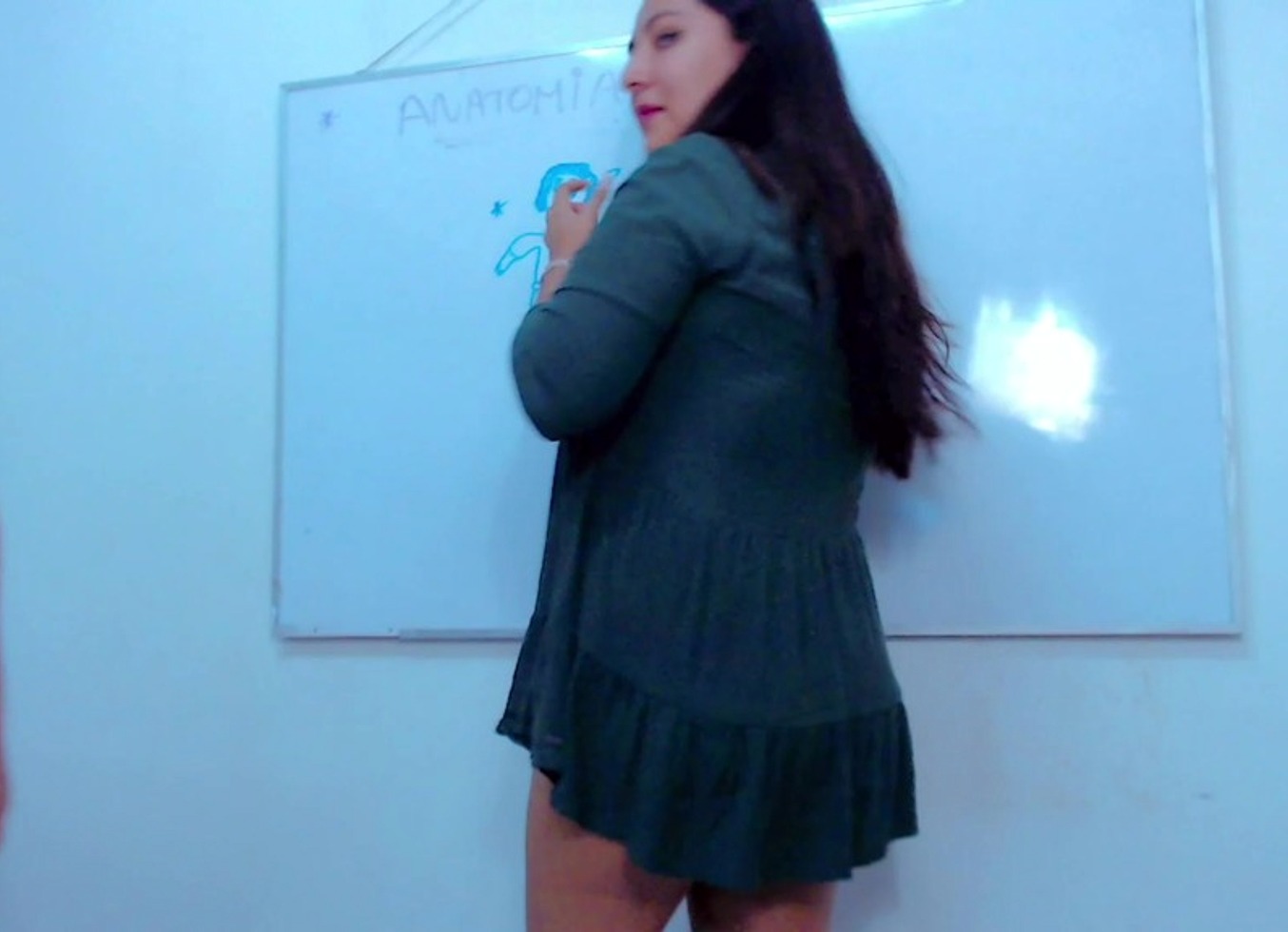 The Sexy Anatomy Teacher Teaches Me Classes at My House and I Put a Spy Camera on Her to Fuck Her and Pass the Course