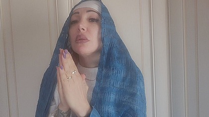 Lavinia della love iterpreta la madonna bestemmiante- virgi mary very wild