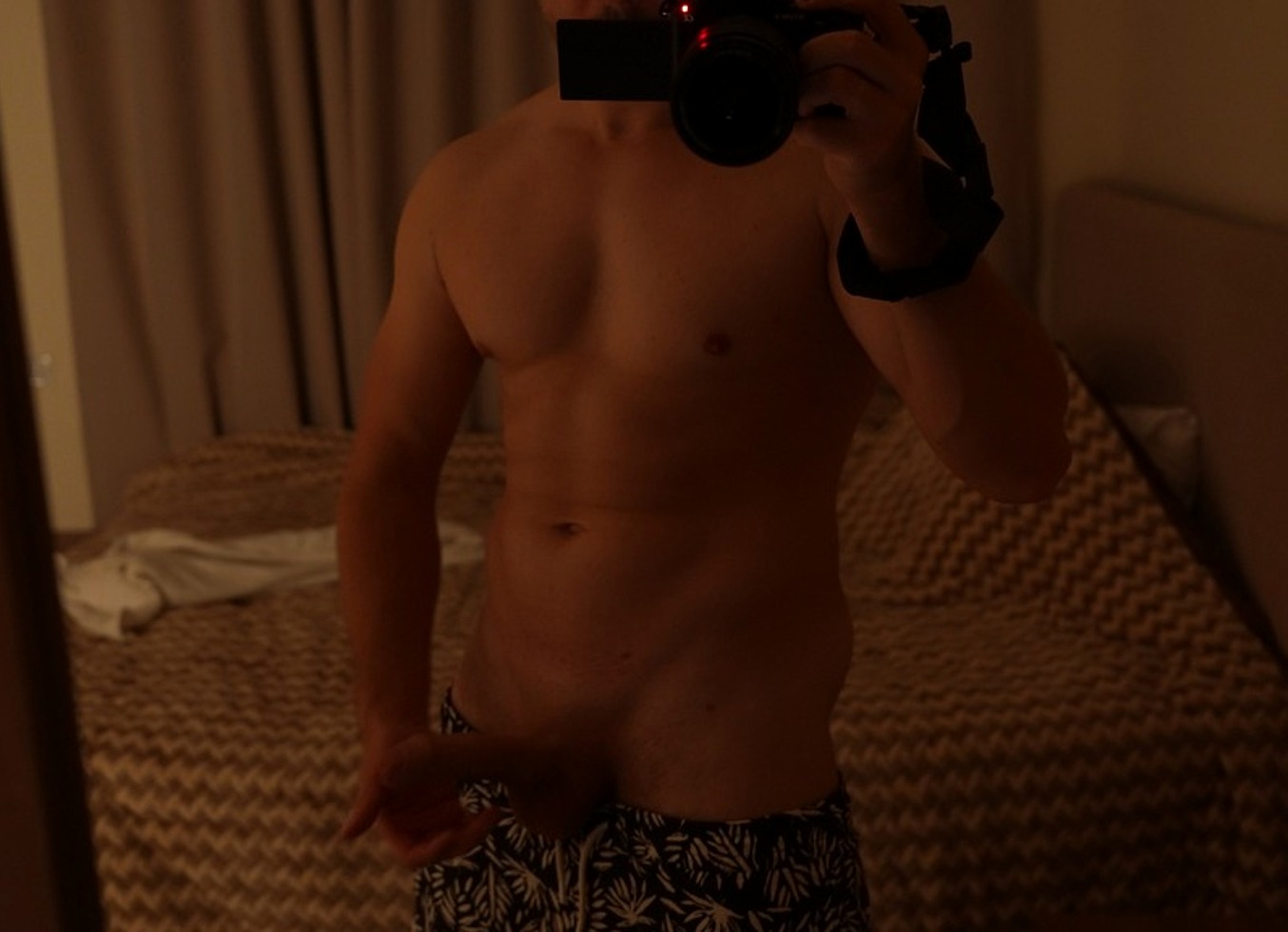 Fit Guy Couldn't Resist Jerking Off In Front Of The Mirror After Visiting The Pool (Video Without Blurring)