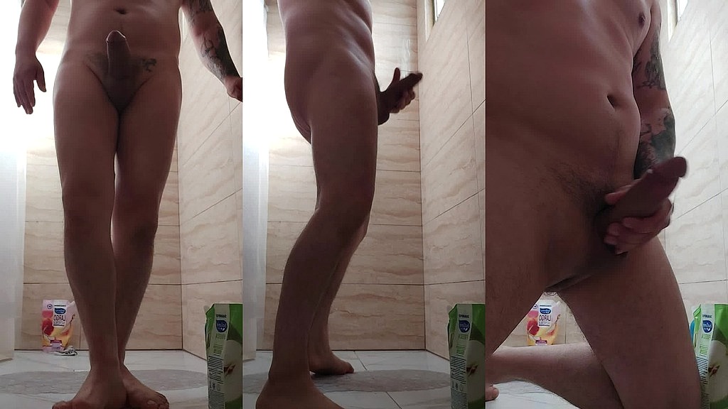masturbating in the shower (Raulxx) masturbating in the shower (Raulxx)