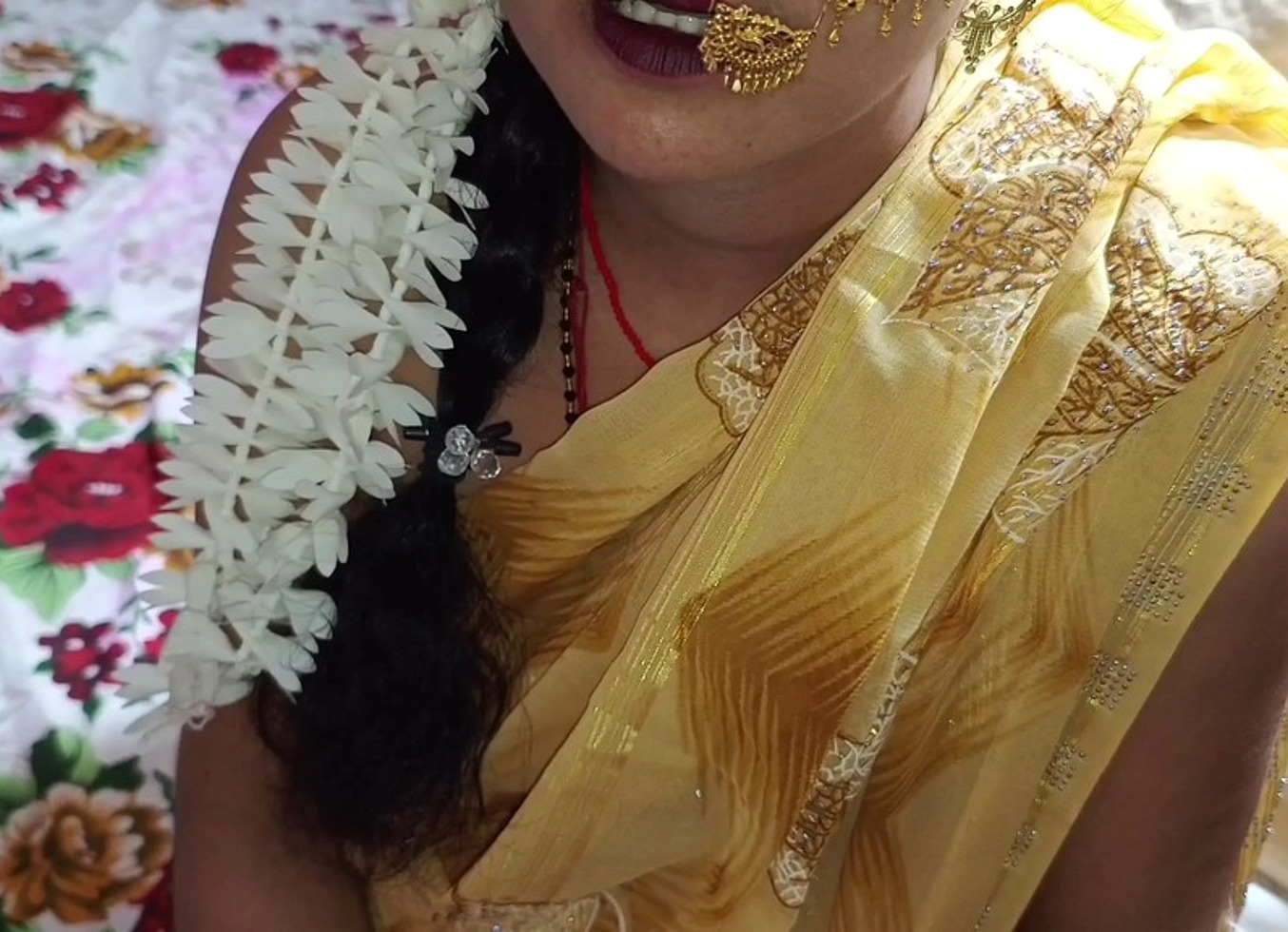 Shelii Ne Apne Dost Se Gaadd' Utthaa Kr Mrvaaii Hindii Aavaaj Ke Saath