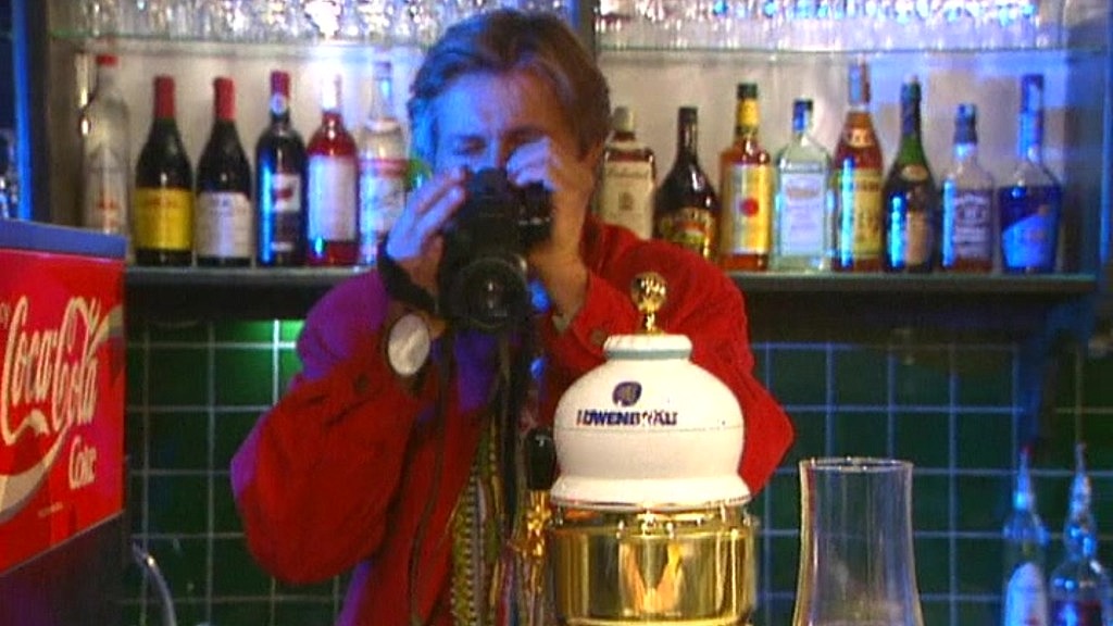 Katalyn enjoys DP in a bar
