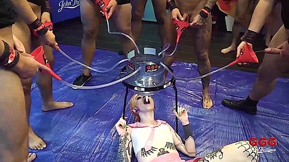 GGG John Thompson devot, pissing, extreme - AZURA ALII und DAISY LEE und PHOENIX MADINA