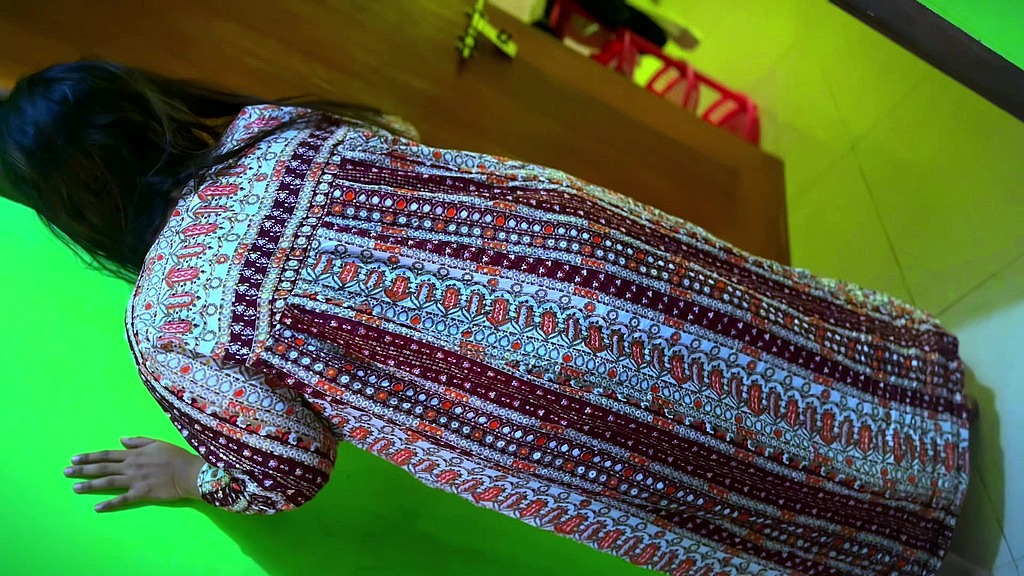 egyptian big ass muslim hot stepmom clean my room & try to seduced me by show her naked big ass & i start masturbation front of her and she want fuck from me (Hotanippe) egyptian big ass muslim hot stepmom clean my room & try to seduced me by show her naked big ass & i start masturbation front of her and she want fuck from me (Hotanippe)