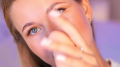 sucks big dildo and nipple pins