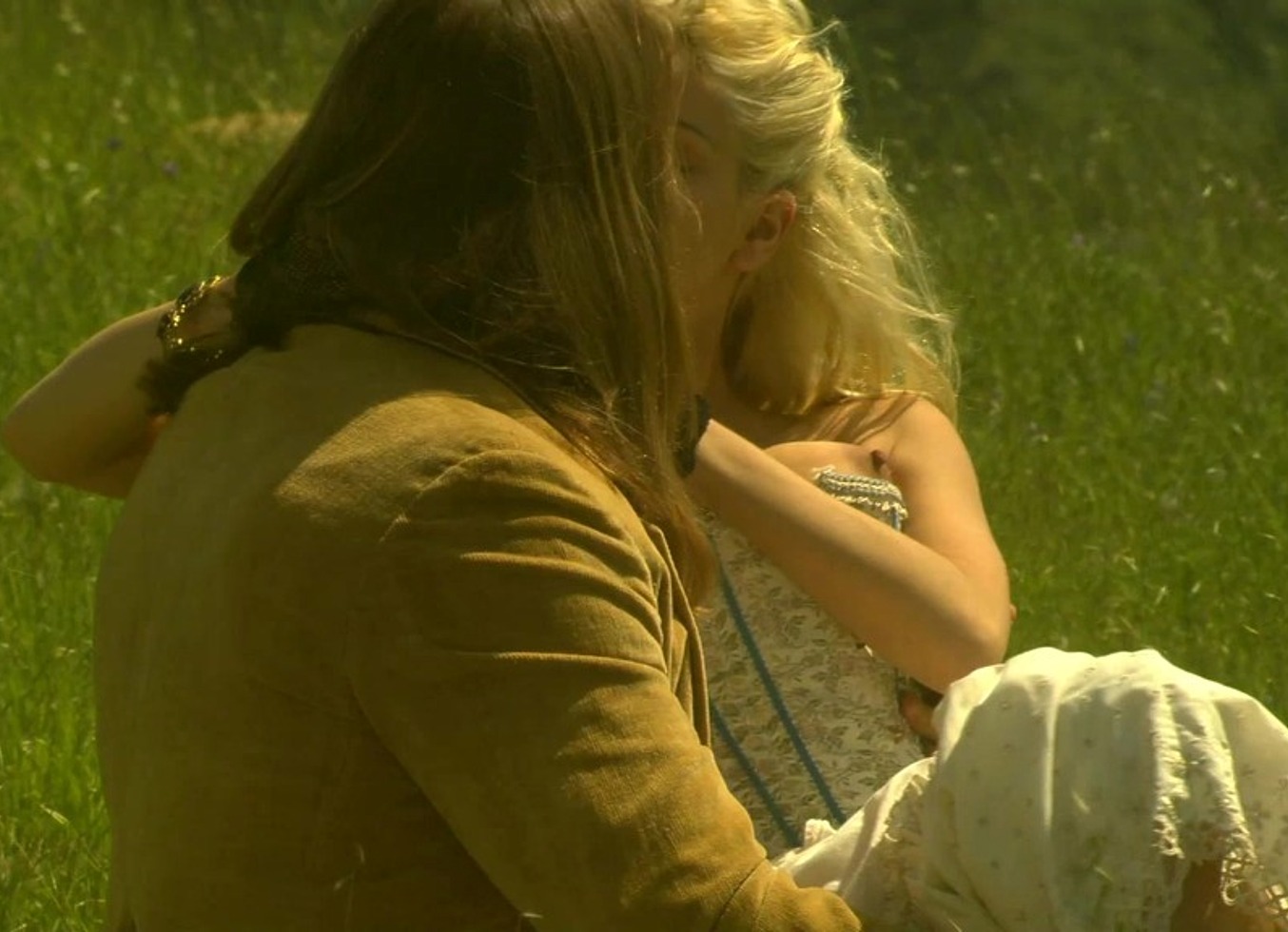 Carmen Luvana Leaves This Field Fuck With A Sore Pussy From Multiple Orgasms