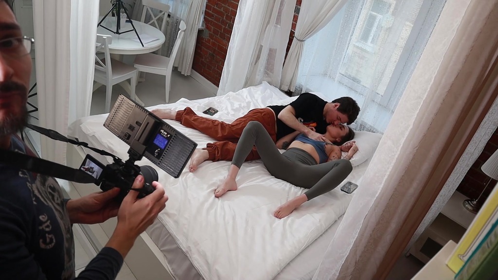 Backstage. Pretty Mary was tired of looking at the phone and she decided to get into anal sex well. BTS.